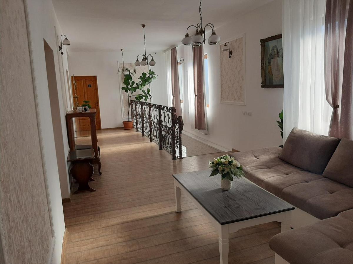 Vila Fortuna Auri Oradea Zewnętrze zdjęcie